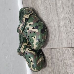 Camouflage Crocs With Fleece Lining
